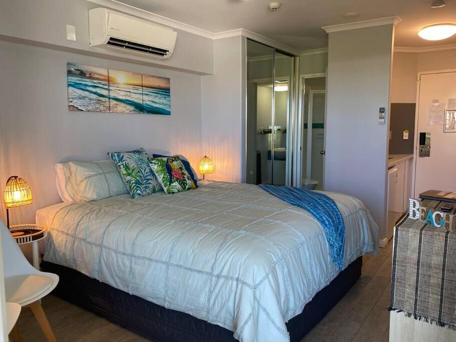 Alex Heads Beachfront Resort King Bed Studio Room Alexandra Headland Exteriör bild